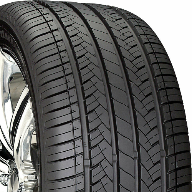 Westlake SA07 215 / 40 R18 89W 89W