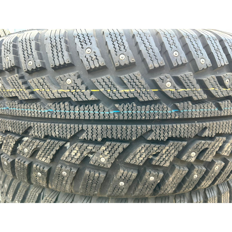 Kumho KC16 265 / 65 R17 116T 116T       , ar radzēm