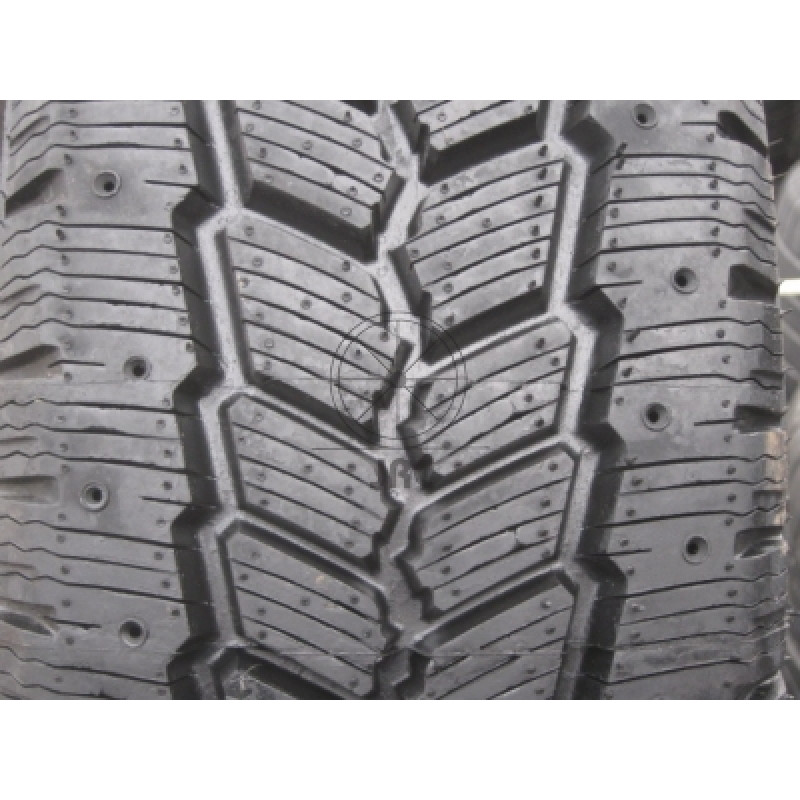 Atjaunota AGILIS CARGO ICE 215 / 65 R16C 109R 109R       , radžojama