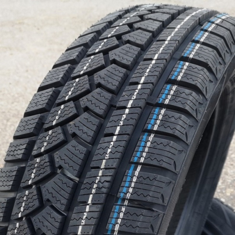 Sunfull SF 982 155 / 70 R13 75T 75T