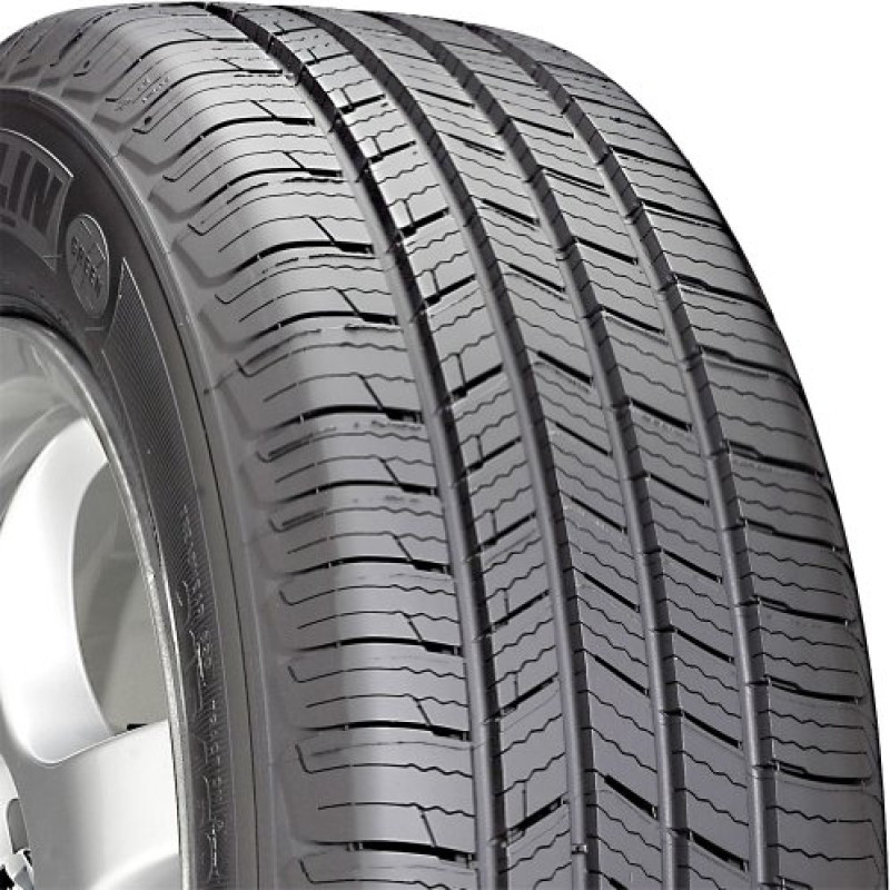 Michelin DEFENDER XT 205 / 70 R15 96T 96T